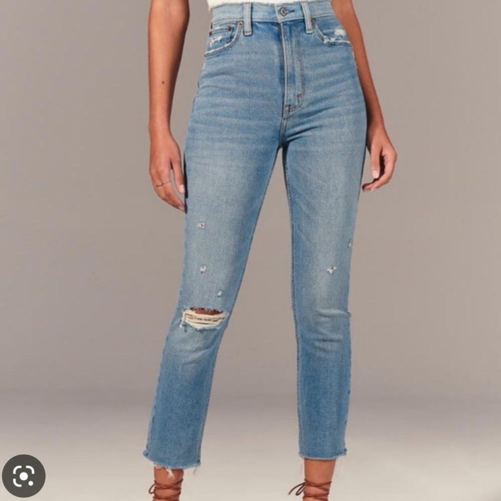 Abercrombie Ultra High Rise Mom Jean